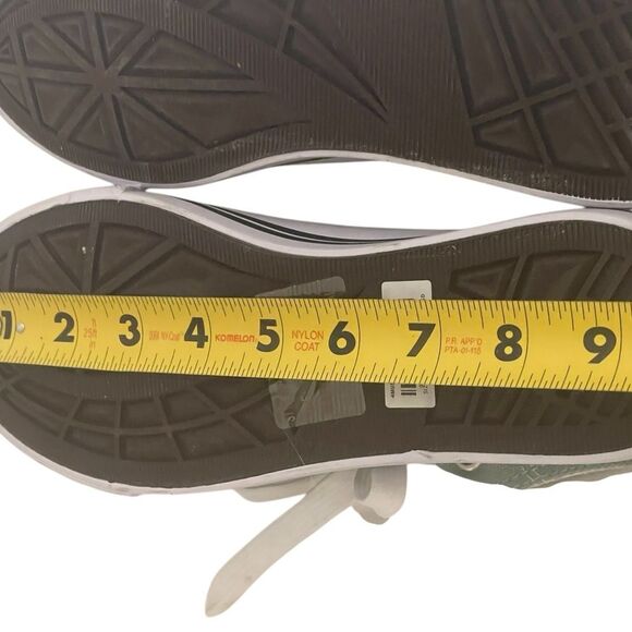 Hot Topic Hi Sneaker Green Bunny Mushroom Frog Womens Size 8 RARE - Picture 10 of 14